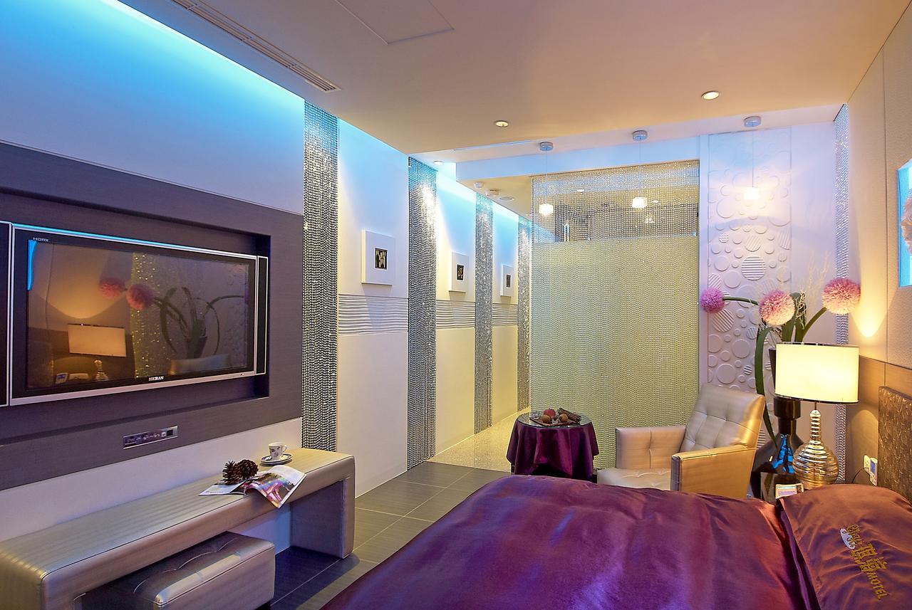 Qi Hai Motel Zhunan Bagian luar foto